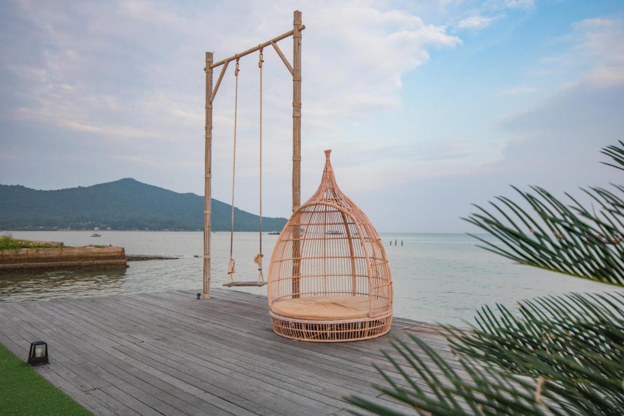 Baan Tah On The Sea Hotel Bang Sare Bagian luar foto
