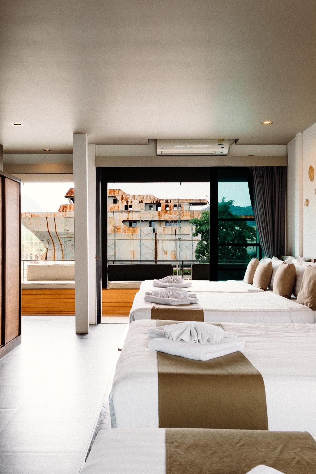 Baan Tah On The Sea Hotel Bang Sare Bagian luar foto