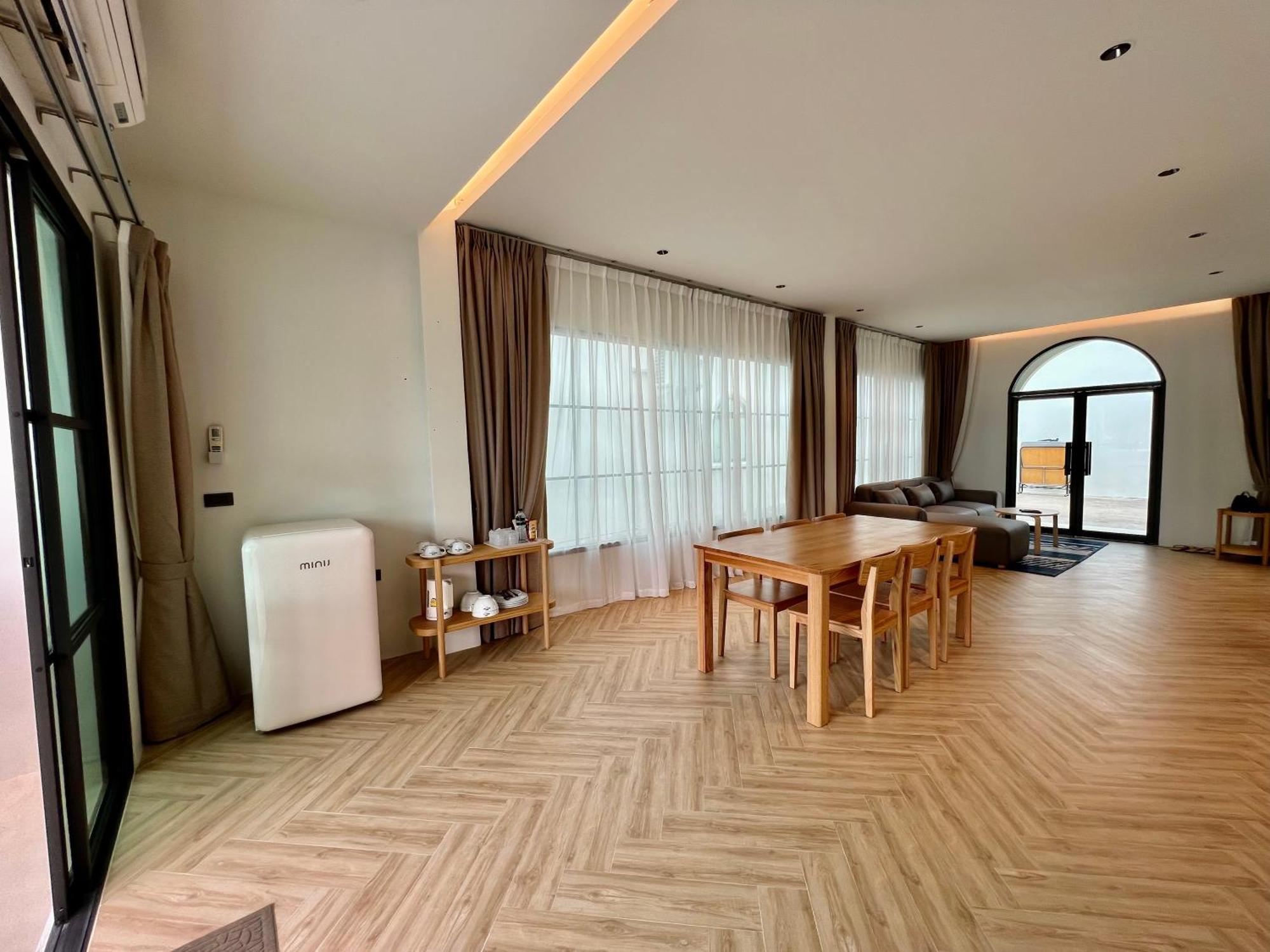 Baan Tah On The Sea Hotel Bang Sare Bagian luar foto