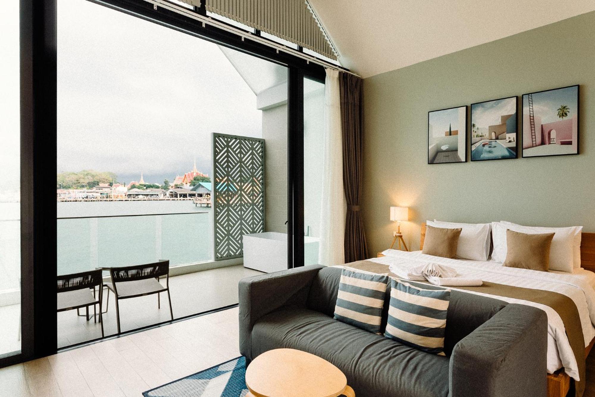 Baan Tah On The Sea Hotel Bang Sare Bagian luar foto